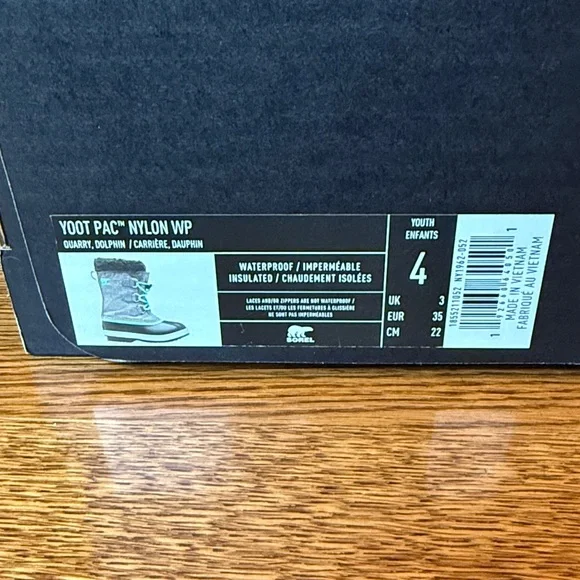 Sorel Kids Waterproof Boots Size 4 - Picture 2 of 7